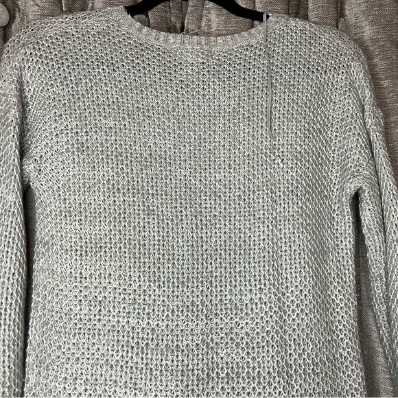 SO Grey Open Knit Crew Neck Sweater Size Small - Picture 14 of 16